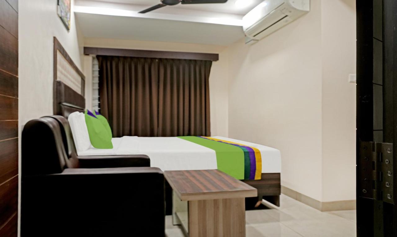 Treebo Trend Jsn Grand Vijayawāda Exterior foto