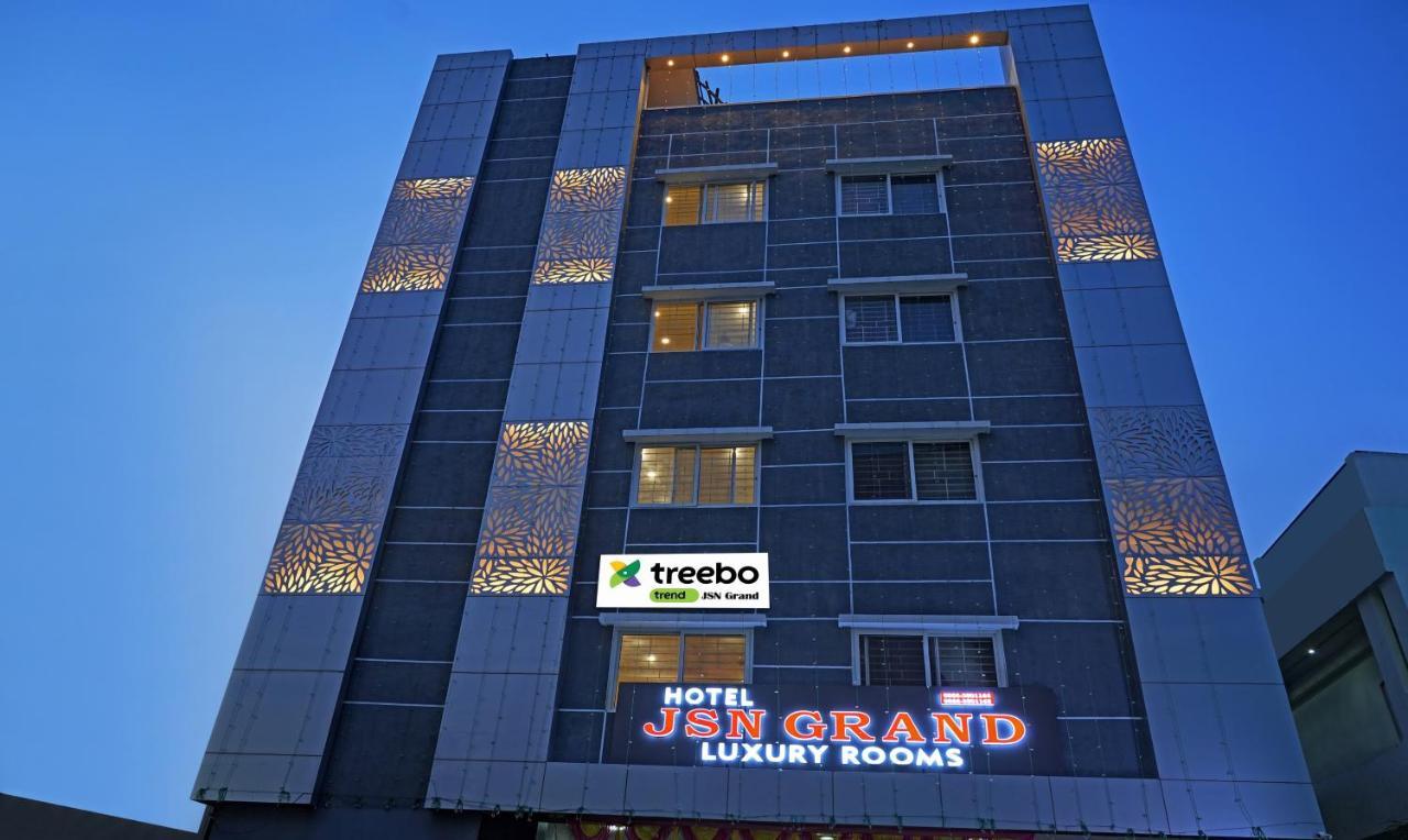 Treebo Trend Jsn Grand Vijayawāda Exterior foto
